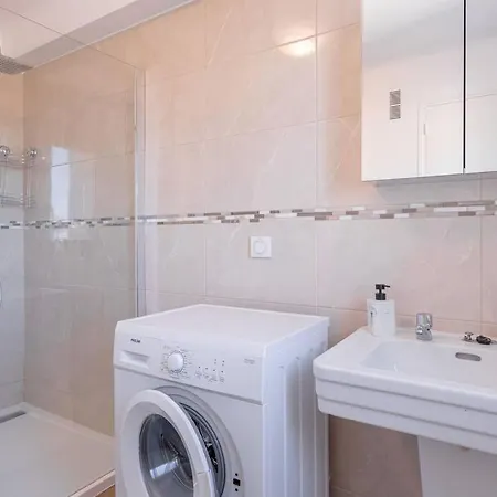 With Panoramic Sea View, Walk To The - Maréchal Juin By Halldis * Cannes
